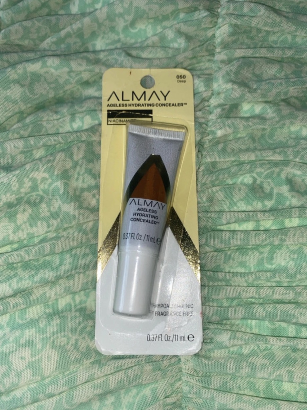 Almay Ageless Hydrating Concealer - Deep (050) Brown Shade